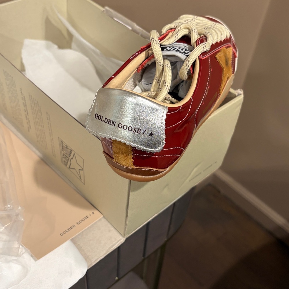 NWT Golden Goose Burgundy Leather Womens Sneakers with Gold Star - Picture 11 of 13
